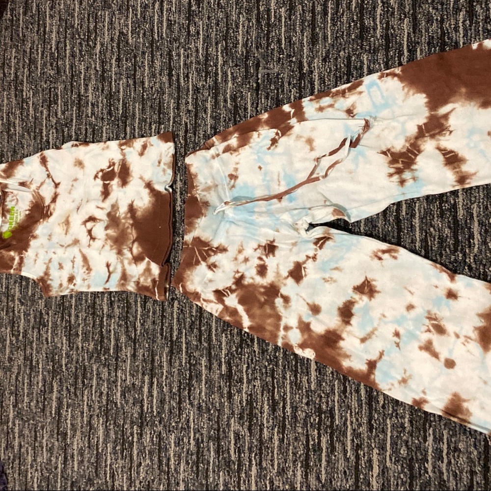 TIE DYE SET PERFECT CONDITION